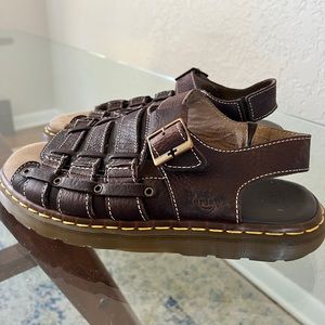 Dr. Martens Men's Akio Sandal, Dark Brown. Mens 11